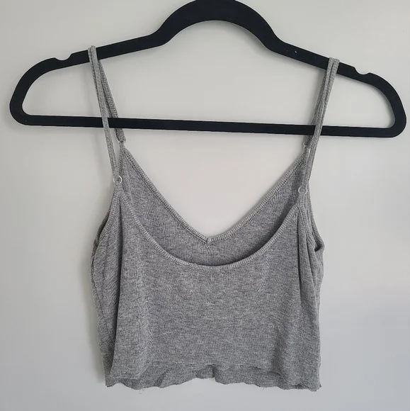 Ribbed Gray Crop Top - Picture 2 of 4
